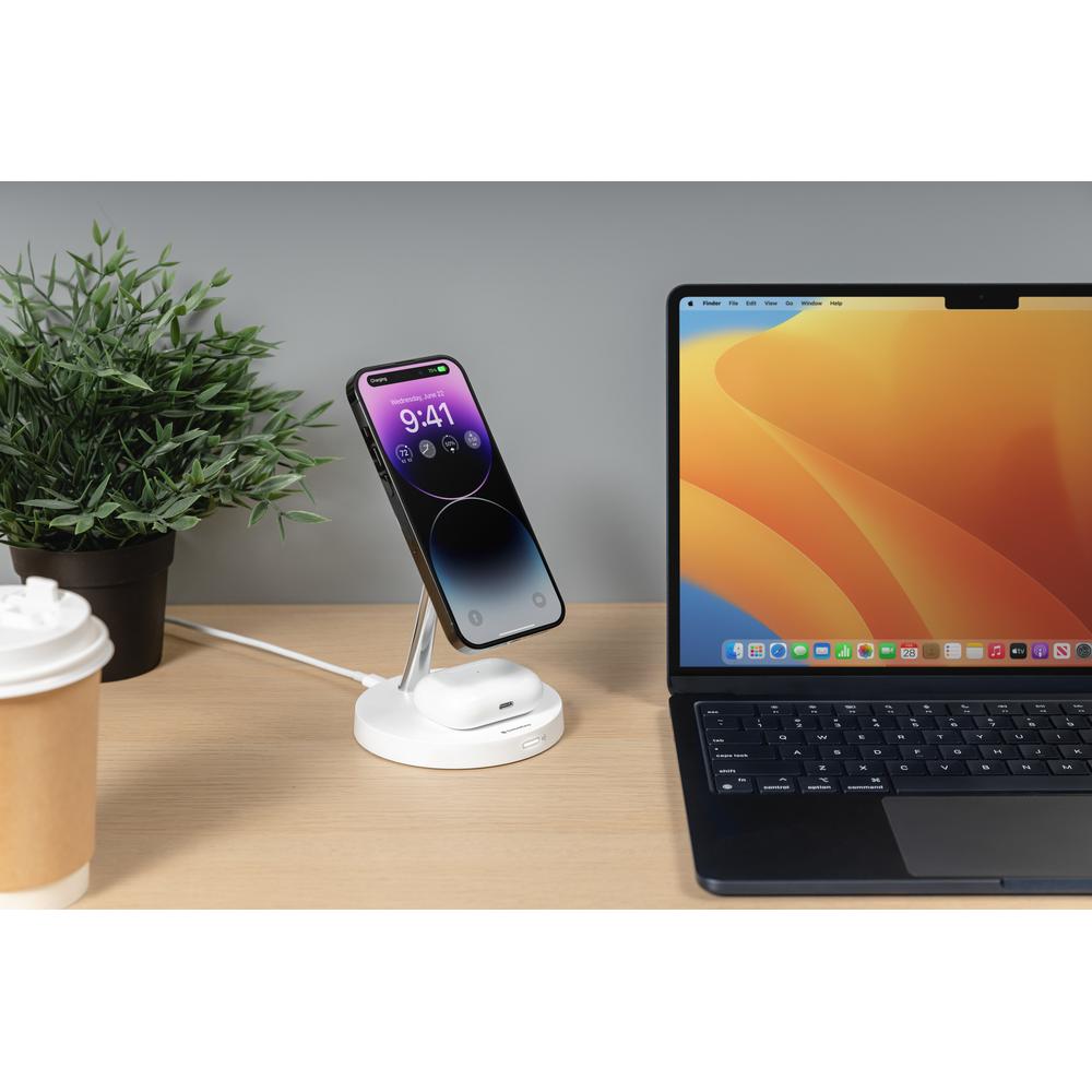 SwitchEasy MagPower 2-in-1 Magnetic Wireless Charging Stand