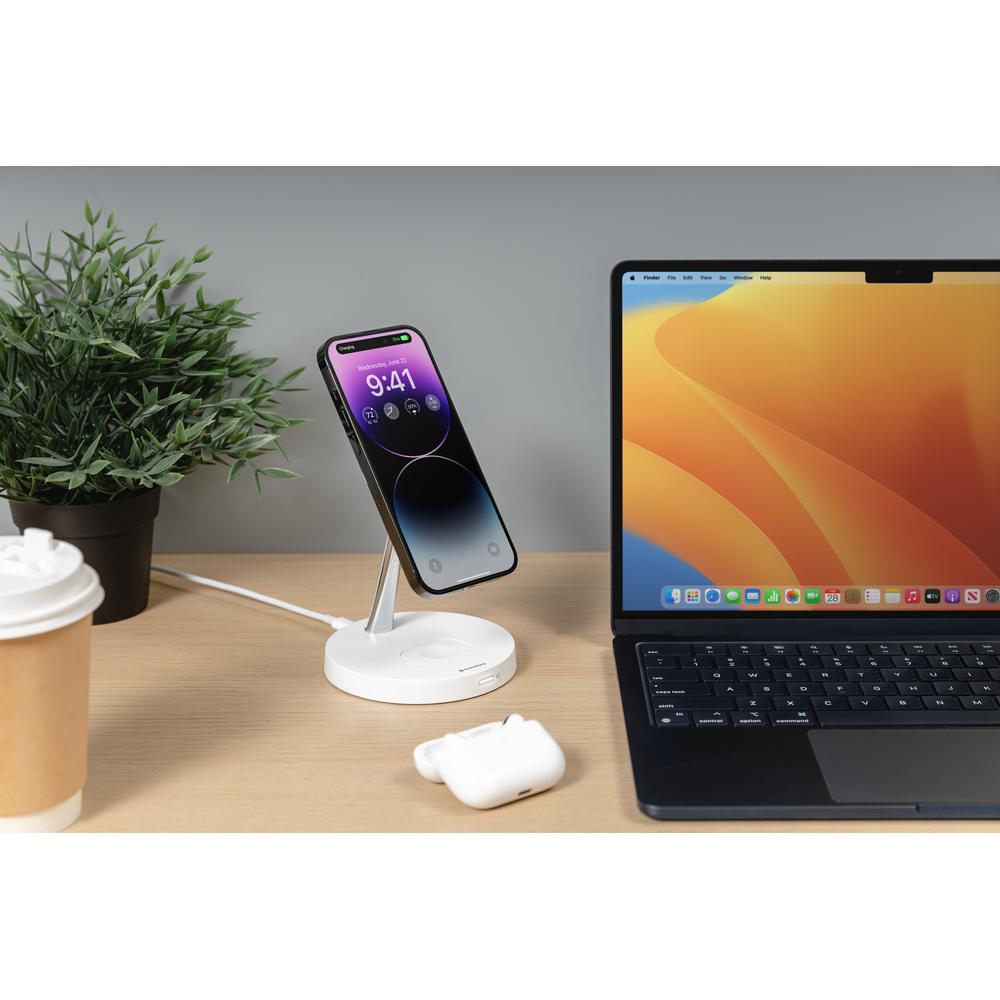 SwitchEasy MagPower 2-in-1 Magnetic Wireless Charging Stand